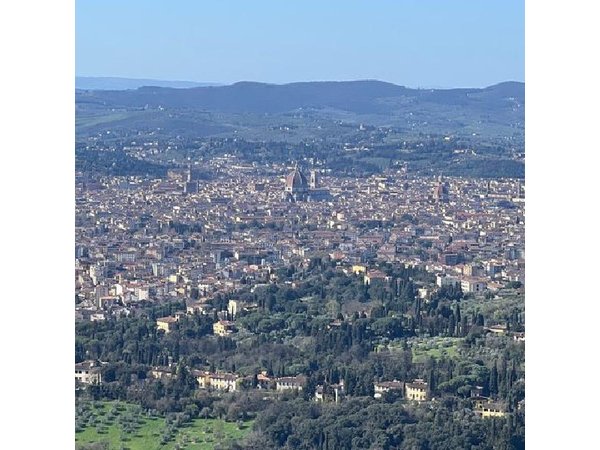 Hiking Florence Tuscany hills with lunch & wine