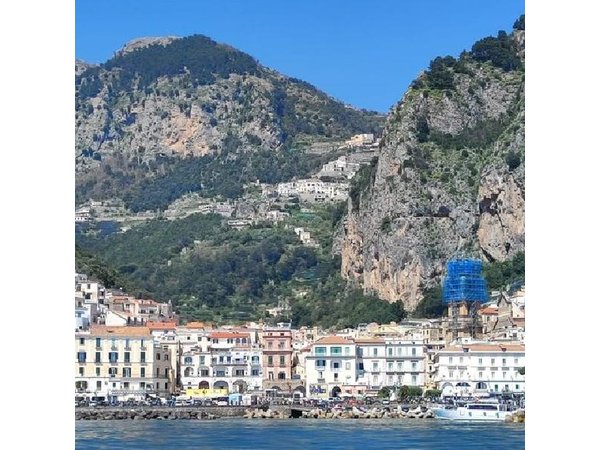 Tour from Naples: Sorrento, Positano and Amalfi with Boat Ride