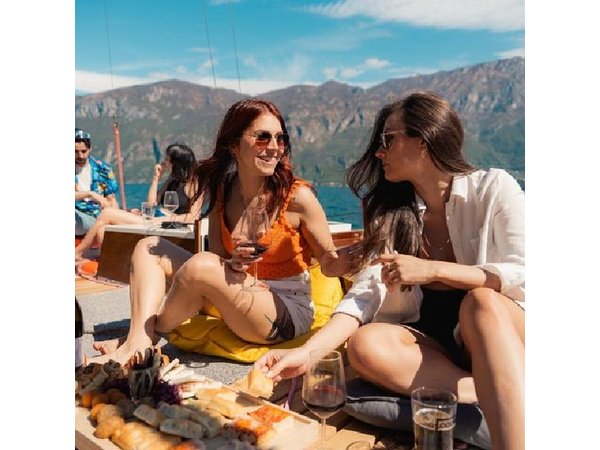 Catamaran Day on Lake Como with Aperitif