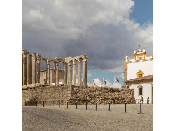 From Lisbon: Évora & Monsaraz Small-Group Day Tour