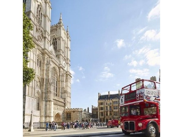London Vintage Open Top Bus Tour with Live Guide
