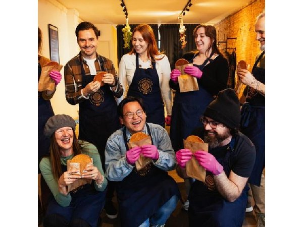 NEW Amsterdam Breakfast Food Tour with Stroopwafel Workshop