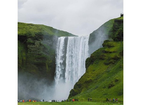 Reykjavik: Private South Coast Waterfalls, Beach and Glacier Tour