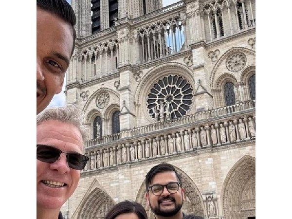 1st Day in Paris Discovery Private Tour: 'How-to' Orientation & Sightseeing Fun!