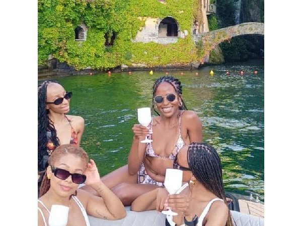 4 Hours Private SuBacco Lake Como Boat Tour & Wine