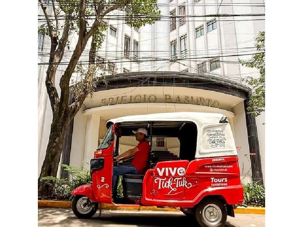 Tuk Tuk Tour of Rome and Condesa on CDMX