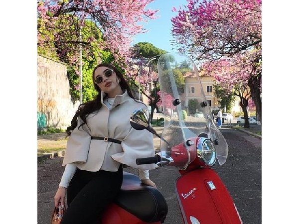 Rome: Lizzie McGuire Experience with Vespa Tour