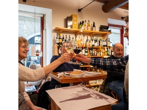 Small-Group Lake Como Local Food Tour with Wine
