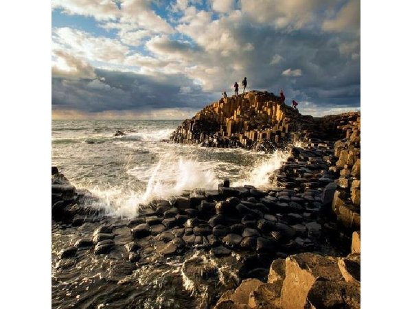 Giant's Causeway and Whisky Distillery tasting tour from Belfast