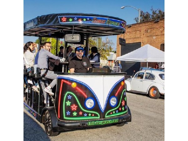 2 Hours Party Bike Pub Crawl Tour in Glendale California