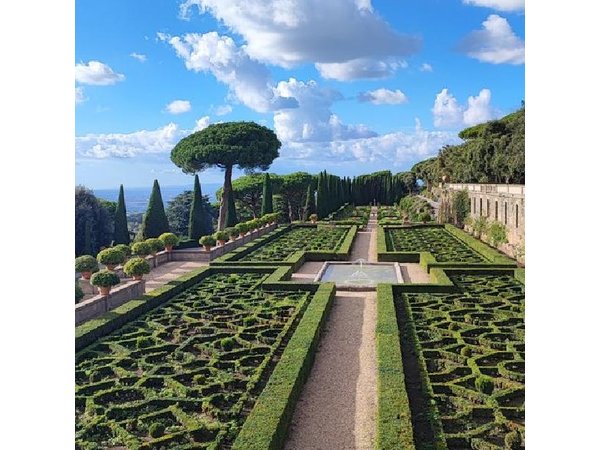 Castel Gandolfo: Pope Summer Residence And Gardens Tour from Rome