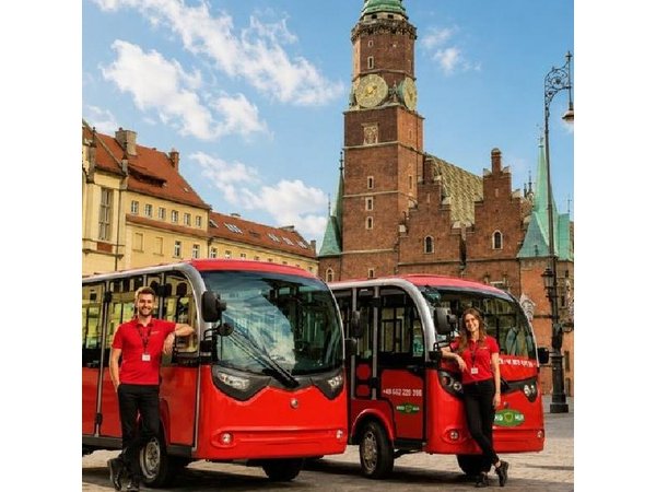 Wroclaw tour with e-bus, 2 h (English guide) group 1-4 people.