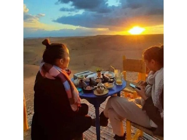 Marrakech: Agafay Desert Camel Ride & Dinner, Fire Show & sunset