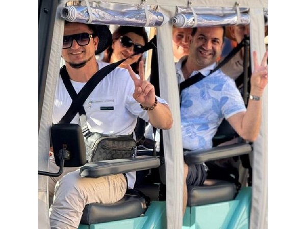 Rome's Top Highlights Golf Cart Tour with Authentic Gelato