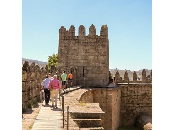 Private Guimarães, Braga & Bom Jesus Tour from Porto