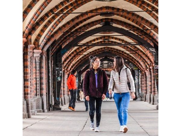 Berlin History Tour: Private & Personalized with a Local Guide