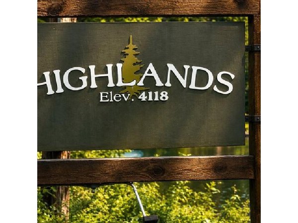 Carolina Waterfalls and Highlands Private VIP Boutique Tour