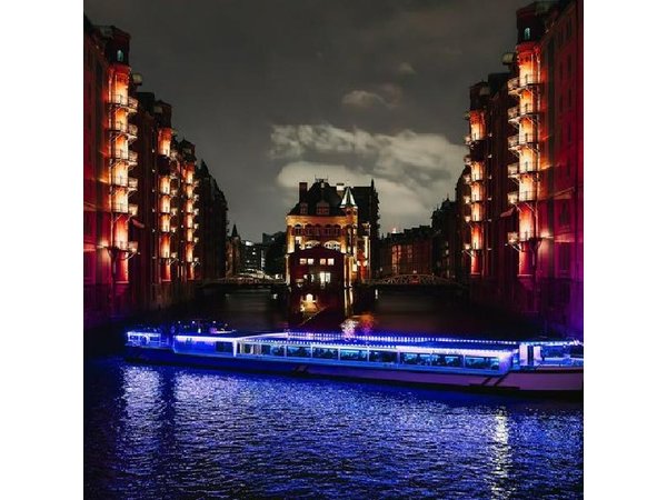90 minutes Hamburg Evening light tour to the Speicherstadt