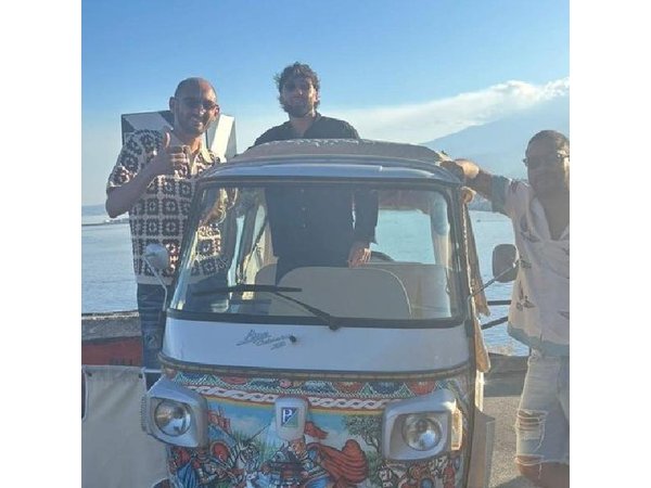 Photo tour by bee calessino between Taormina and Castelmola