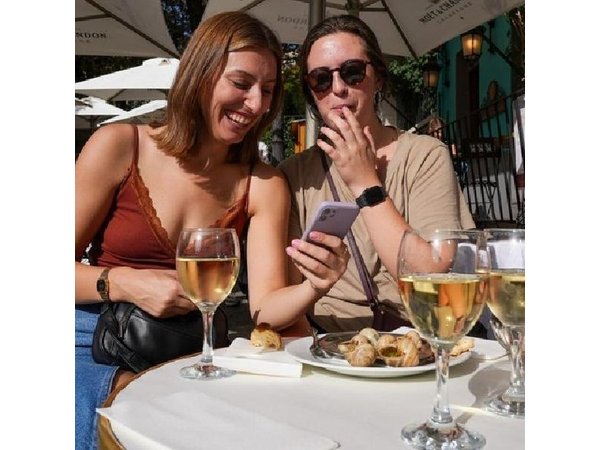 Paris Le Marais Food Tour with Wine: 10+ Tastings & 6 Stops