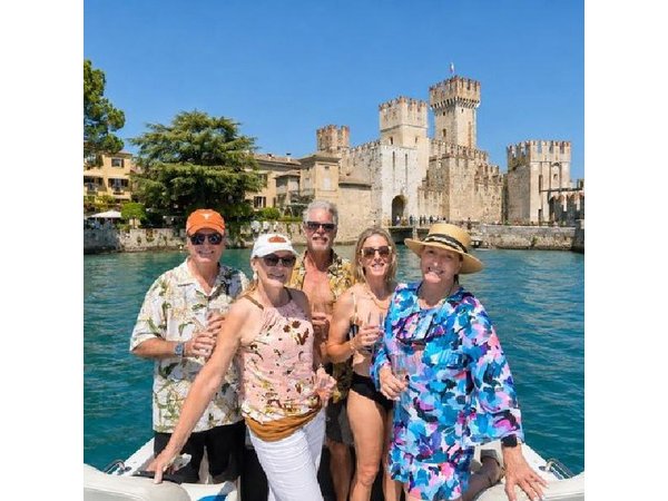 Private Boat Tour to Sirmione with Food Tasting