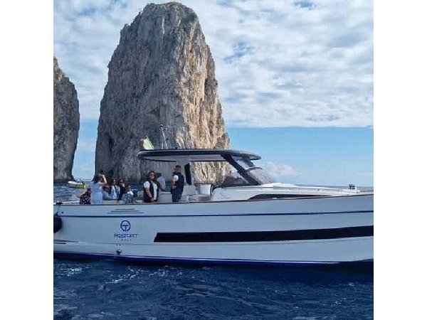Private Capri Boat Tour from Sorrento