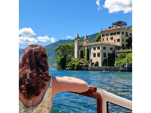 Como, Bellagio & Varenna: Small Group from Milan, Villas Cruise