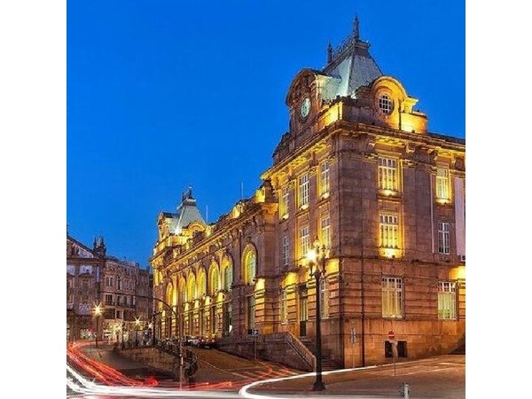Porto Masterclass: Historic Center Walk, Views & Hidden Gems