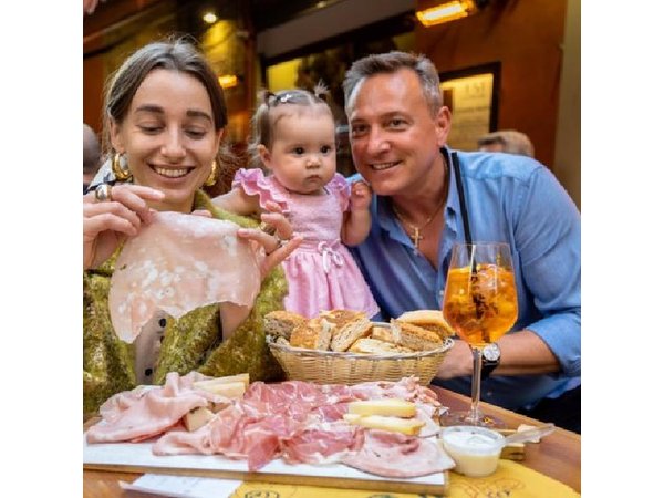 Milan Gourmet Food and Drinks Private Tour with Highlights
