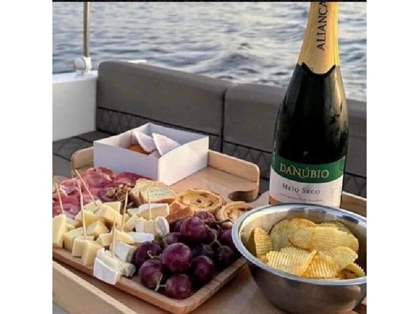 Private Cruise in Porto with Local Hosts, Wine & Tapas