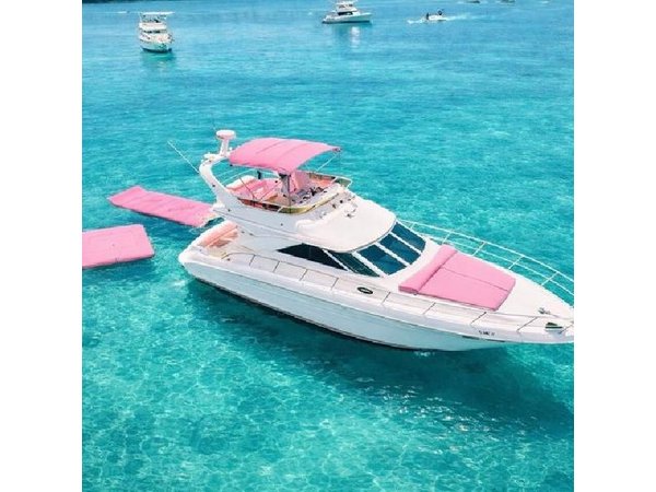 Miami Girls' Day Pink Yacht Experience 60 FT and 2 Jet Skis