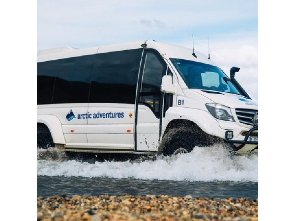 Reykjavík: Landmannalaugar & Icelandic Highlands Super Jeep Tour