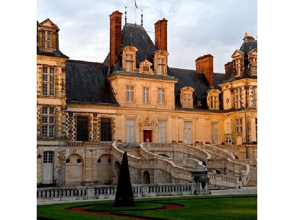 Fontainebleau & Barbizon Half-Day Trip from Paris with Entry
