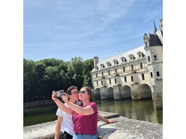 Loire Valley Castles Small-group Guided Day Trip from Paris