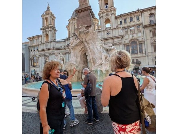 Rome at Sunset Walking Tour: Navona, Pantheon, Trevi & More