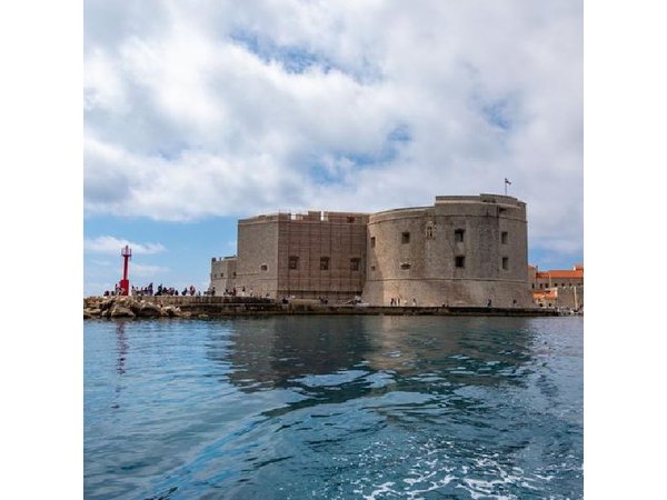 Dubrovnik 45-Minute Boat Tour Around Old Town Walls
