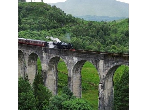 Edinburgh: Glenfinnan Viaduct, Glencoe & Fort William