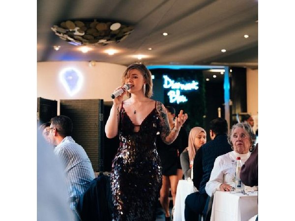 Paris Gourmet Dinner Seine River Cruise with Singer and DJ Set