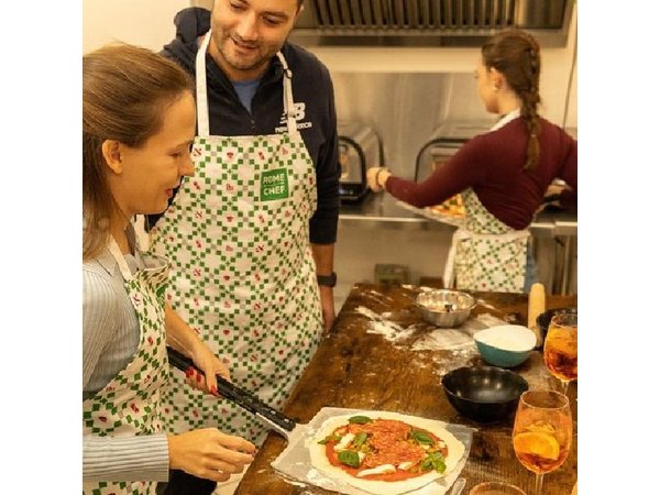 Rome Cooking Class: Make Pizza & Mix 3 Spritz Cocktails