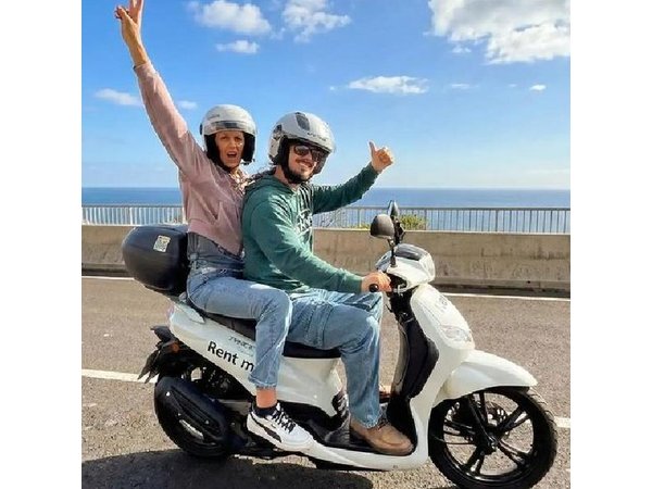 Puerto de la Cruz: Rent a Scooter 125cc 2 Sleeps in Tenerife