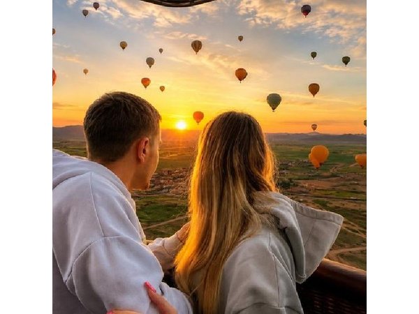 Marrakech hot air balloon flight at sunrise - Berber house