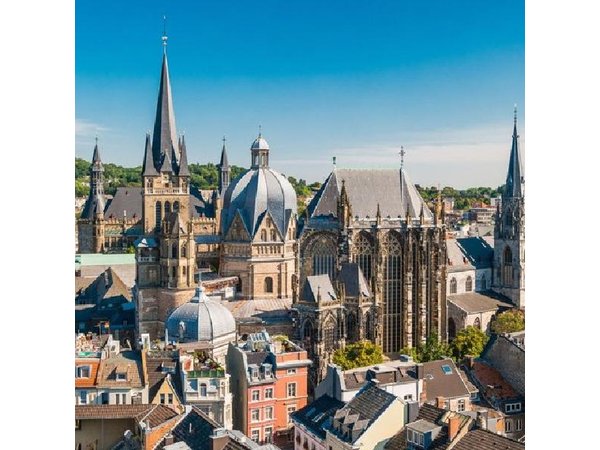 Aachen Scavenger Hunt & Highlights Self-Guided Walking Tour