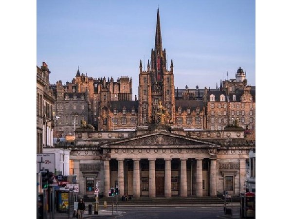 Edinburgh Full Day Tour with Edinburgh Castle - Small Group