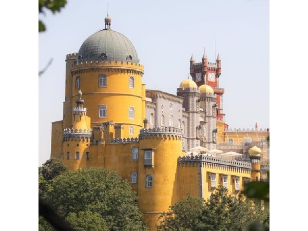 Private Half-Day Sintra Tour from Lisbon with Pena Palace Ticket