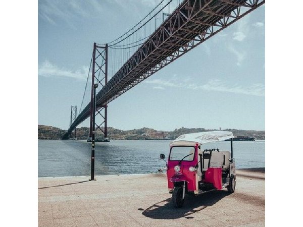 4 Hour Lisbon Private Guided Tour via Tuk Tuk