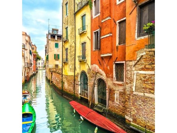Venice Scavenger Hunt & Highlights Self-Guided Walking Tour
