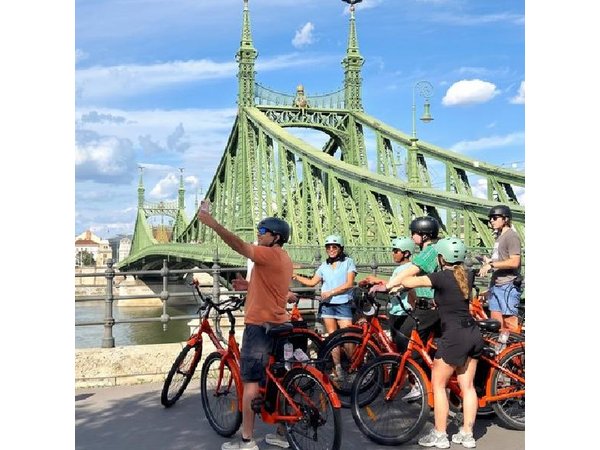 Historical Bike Tour of Budapest 2.5 Hours with Local Guide