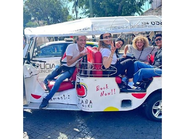 3h Private Tuk-Tuk Tour: Lisbon's Best Kept Secrets