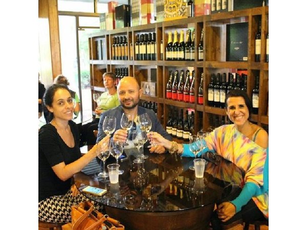 Setúbal Wine Tour from Lisbon with 2 Wineries and Tastings