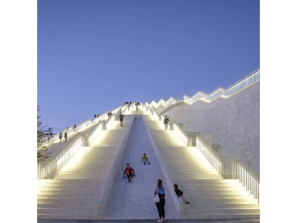 Tirana Walking Tour